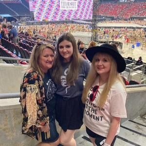 Meet your Posher, Amy